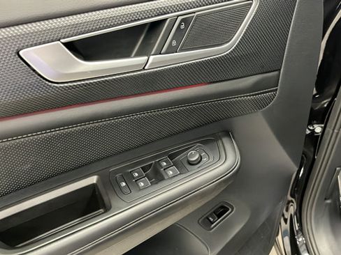 Used 2024 Volkswagen Atlas Cross Sport SEL R-Line AWD/4WD image 21