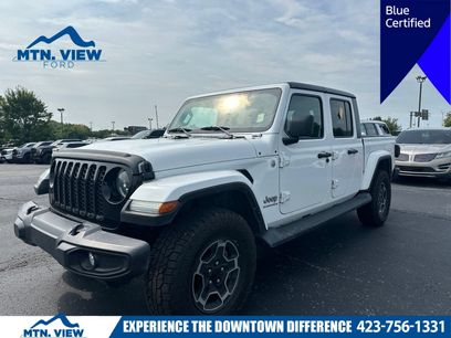 Used 2023 Jeep Gladiator Overland w/ LED Lighting Group