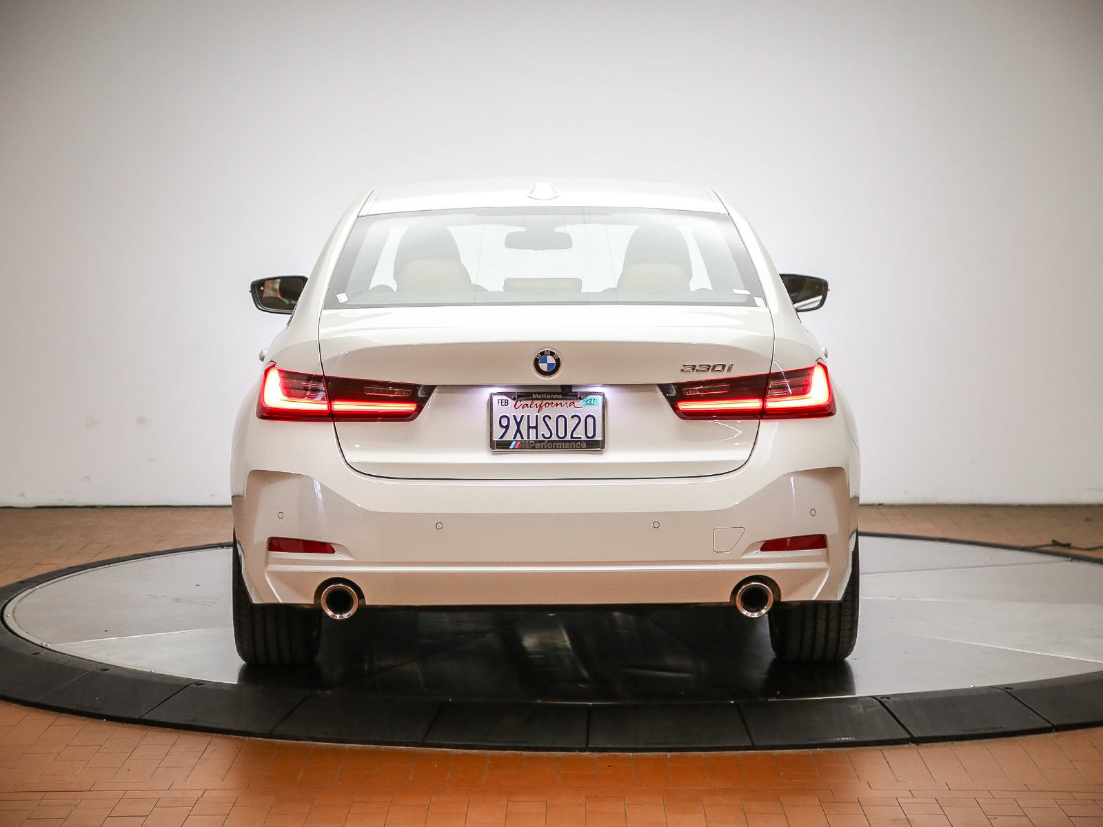 Used 2026 BMW 330i Sedan w/ Premium Package RWD image 3