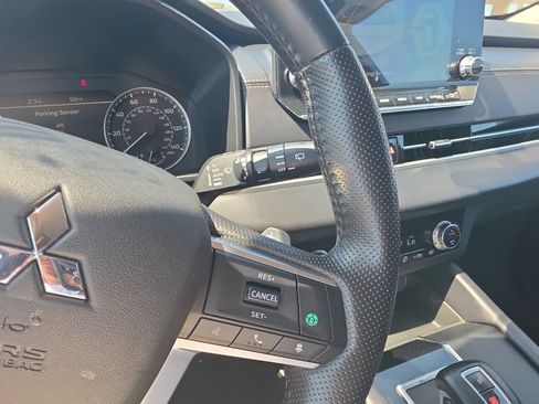 Used 2024 Mitsubishi Outlander SE AWD/4WD image 31