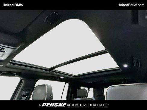 Used 2023 GMC Yukon XL SLT w/ SLT Premium Package AWD/4WD image 12