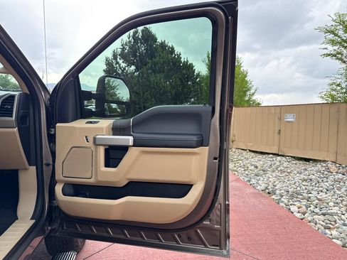 Certified 2020 Ford F350 Lariat w/ Lariat Ultimate Package AWD/4WD image 31