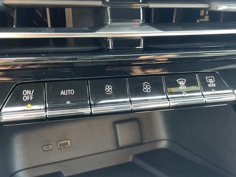 New 2026 Chevrolet Traverse LT w/ Midnight/Sport Edition FWD image 22