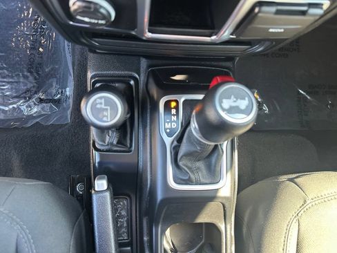 Used 2020 Jeep Wrangler Unlimited Sport AWD/4WD image 7