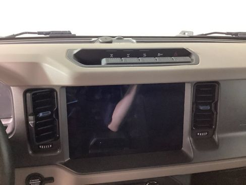 Certified 2024 Ford Bronco Wildtrak AWD/4WD image 18