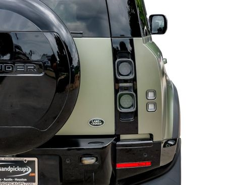 Used 2023 Land Rover Defender 110 X AWD/4WD image 53