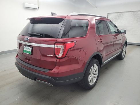 Used 2019 Ford Explorer XLT AWD/4WD image 9