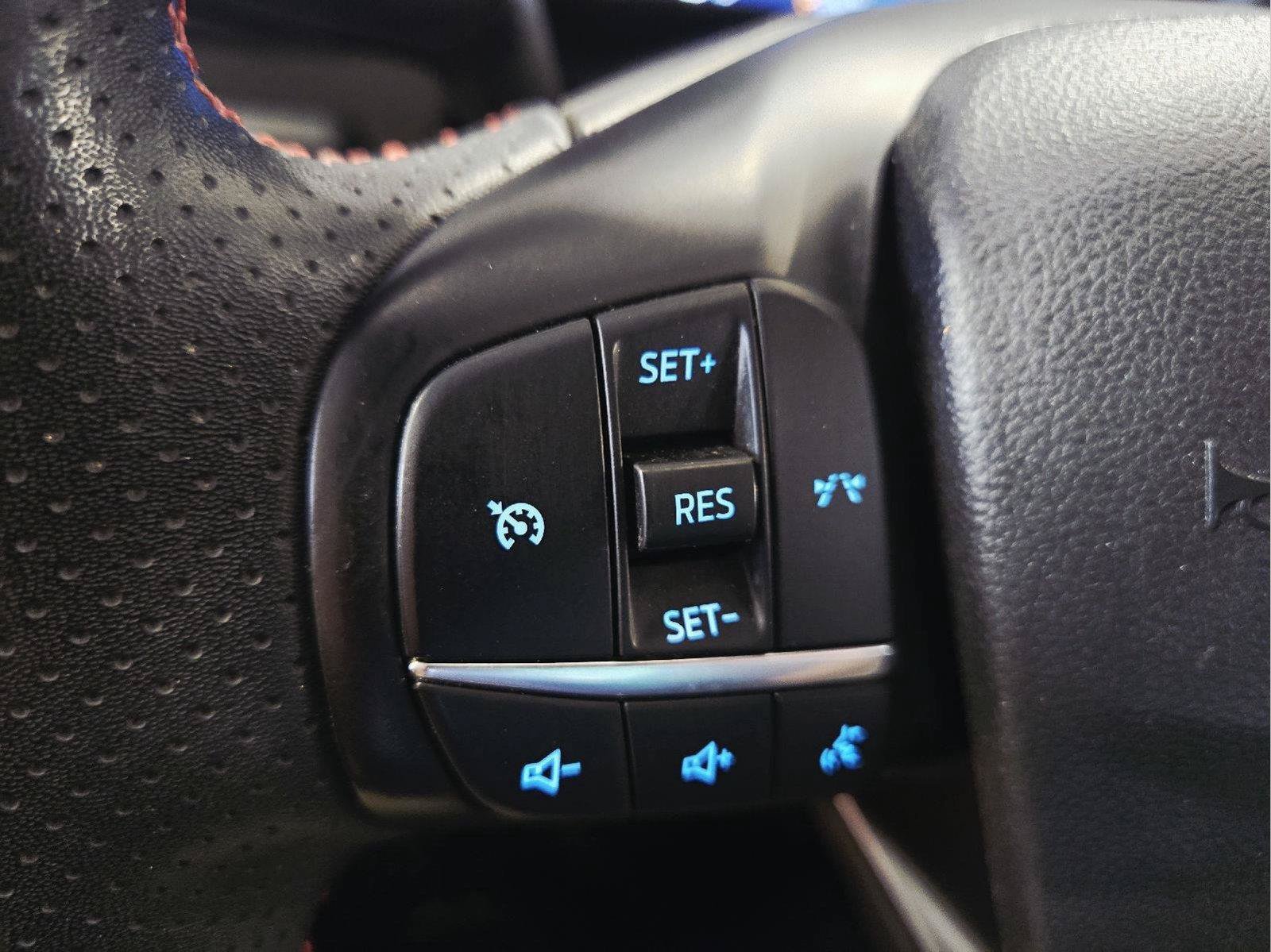Certified 2023 Ford Escape ST-Line Select AWD/4WD image 16