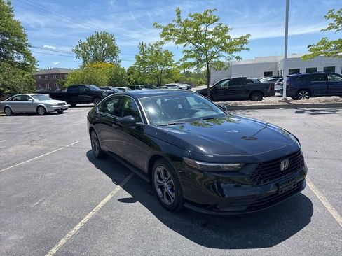 Certified 2023 Honda Accord EX image 2