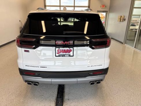 Used 2026 GMC Acadia Elevation w/ LPO, Floor Liner Package AWD/4WD image 8