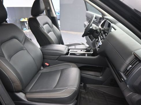 Used 2024 Nissan Pathfinder SL w/ SL Premium Package FWD image 22