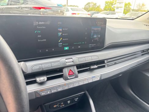 Used 2025 Kia K4 LXS image 22