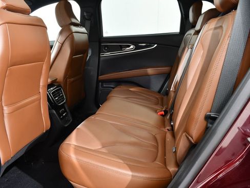 Used 2022 Lincoln Nautilus Reserve w/ Equipment Group 201A AWD/4WD image 16