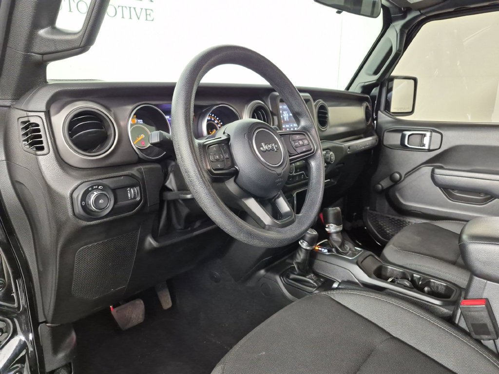 Used 2023 Jeep Wrangler Unlimited Sport AWD/4WD image 15