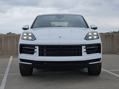 Certified 2026 Porsche Cayenne Coupe AWD/4WD image 11