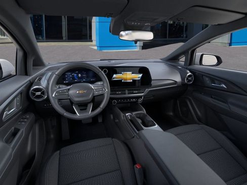 New 2026 Chevrolet Equinox EV LT image 15