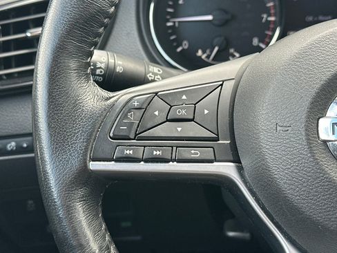 Used 2017 Nissan Rogue Sport SL w/ SL Premium Package FWD image 31