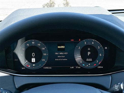 Used 2024 Land Rover Range Rover Evoque S image 11