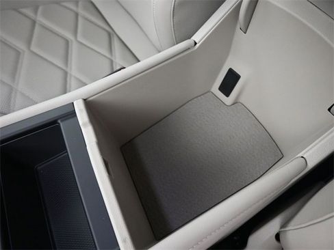 New 2026 Volkswagen Atlas SE image 9