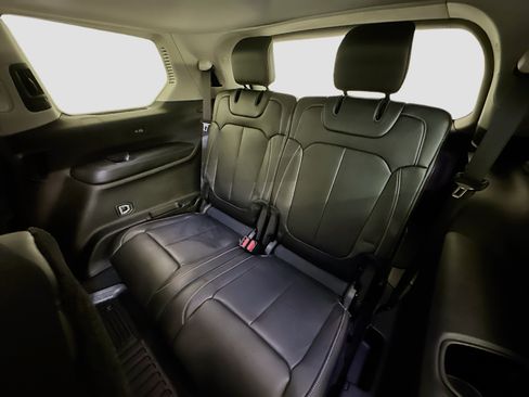 Used 2023 Jeep Grand Cherokee L Limited AWD/4WD image 30