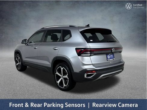 Used 2025 Volkswagen Taos SEL AWD/4WD image 8