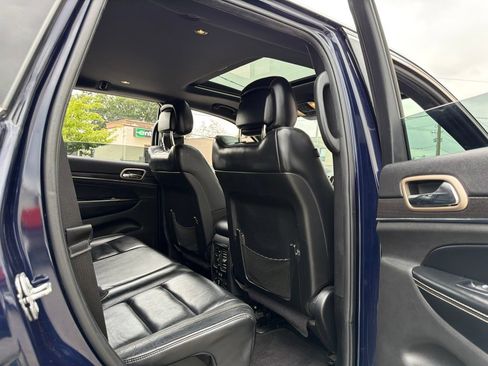 Used 2017 Jeep Grand Cherokee Limited AWD/4WD image 17