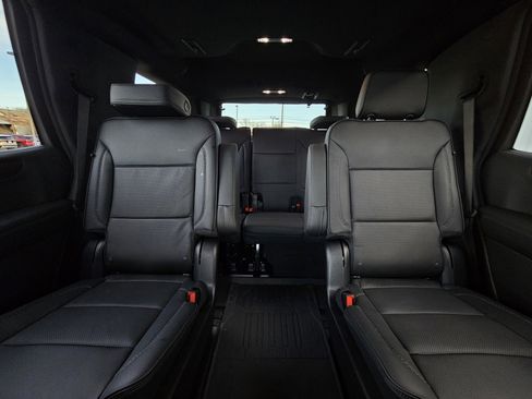 New 2026 GMC Yukon Denali w/ Sun & Power Step Package image 9