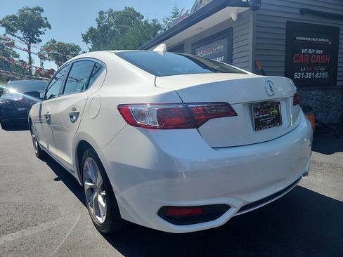 Used 2018 Acura ILX FWD image 2