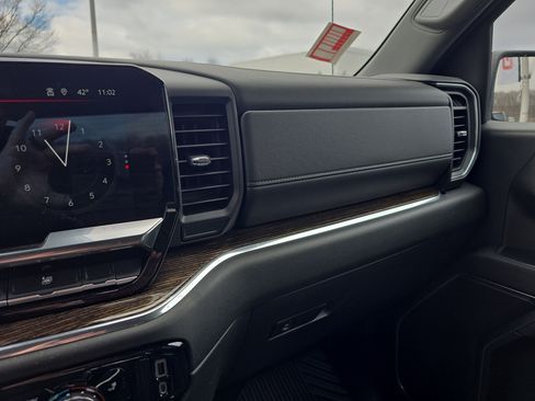 Used 2023 GMC Sierra 1500 Elevation image 36