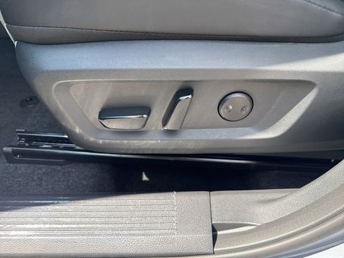 New 2026 Nissan Rogue SV AWD/4WD image 12
