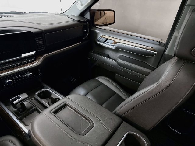 Used 2022 GMC Sierra 1500 Elevation w/ Elevation Premium Package AWD/4WD image 25