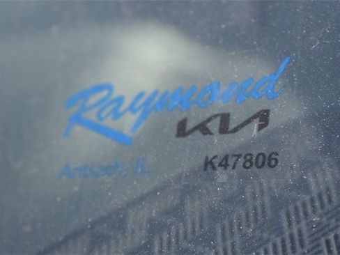 New 2026 Kia Carnival EX image 39