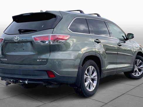 Used 2015 Toyota Highlander XLE image 12
