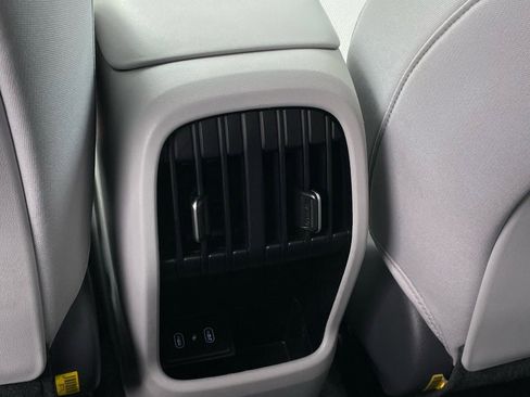 Used 2024 Hyundai Kona SEL image 24