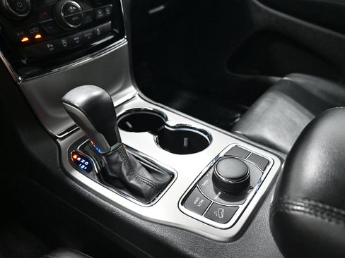 Used 2019 Jeep Grand Cherokee Limited AWD/4WD image 20