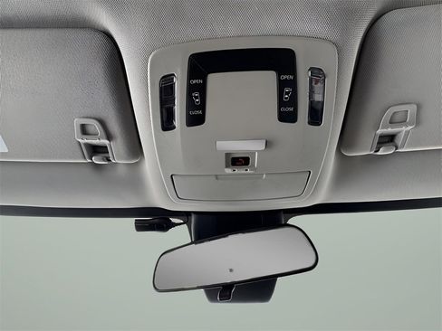 Used 2021 Toyota Sienna LE image 21