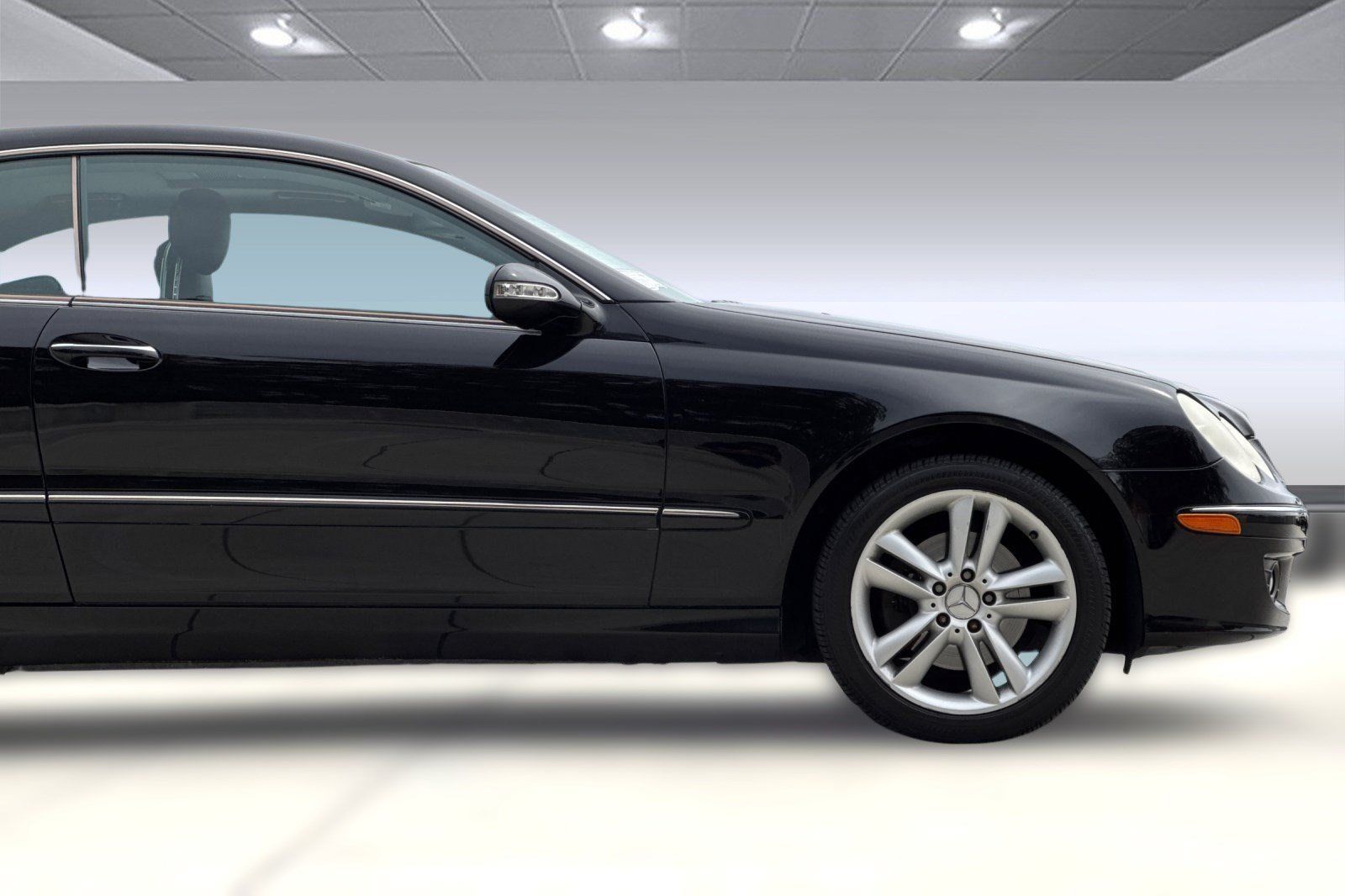 Used 2007 Mercedes-Benz CLK 350 Coupe image 31