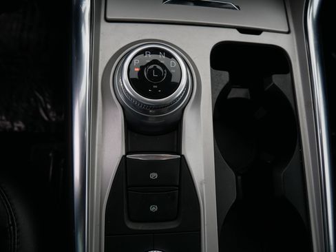 Certified 2023 Ford Explorer XLT w/ Equipment Group 202A image 24