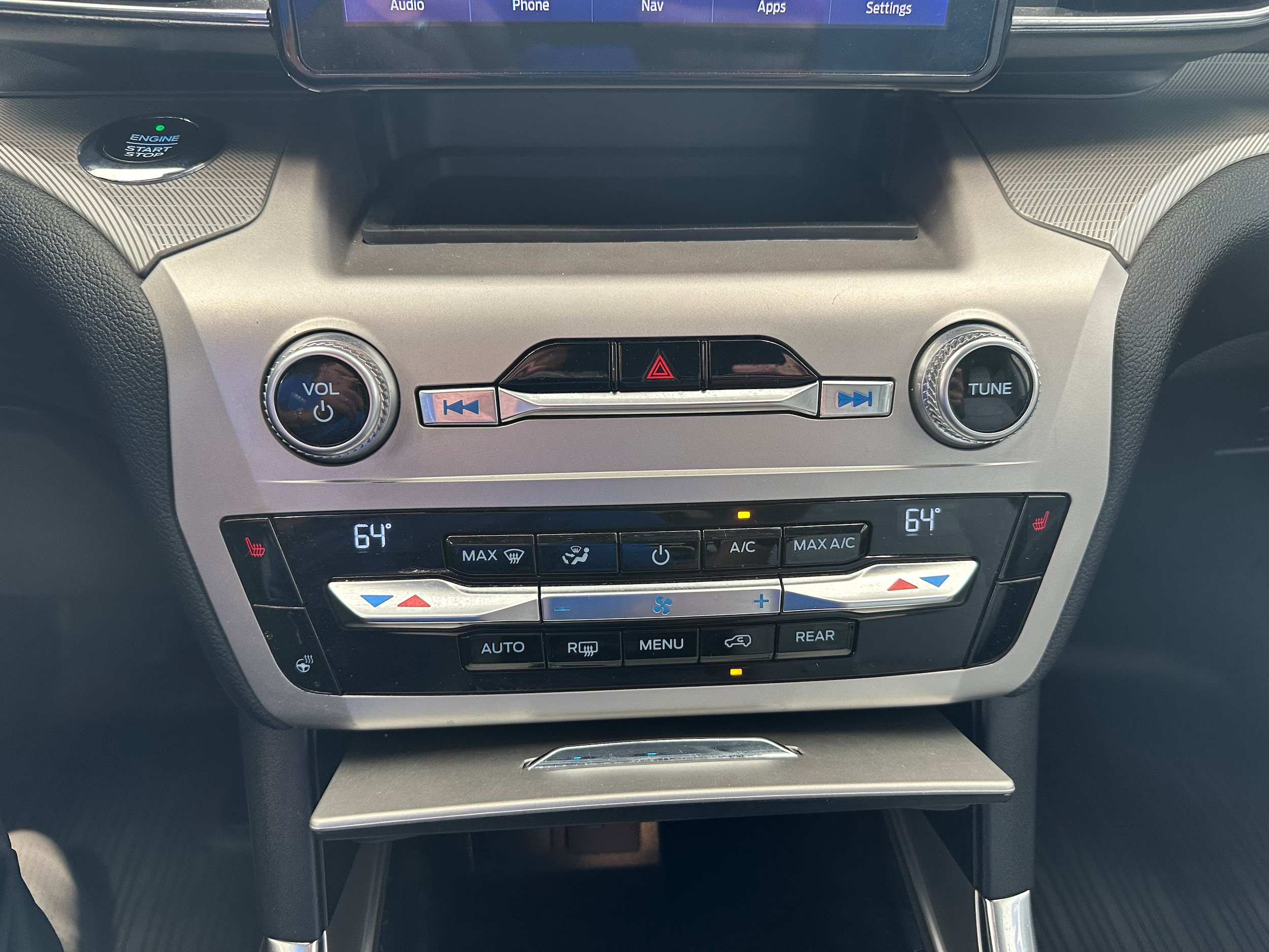 Used 2021 Ford Explorer XLT w/ Equipment Group 202A AWD/4WD image 20