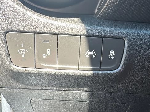 Used 2019 Hyundai Kona SEL AWD/4WD image 13