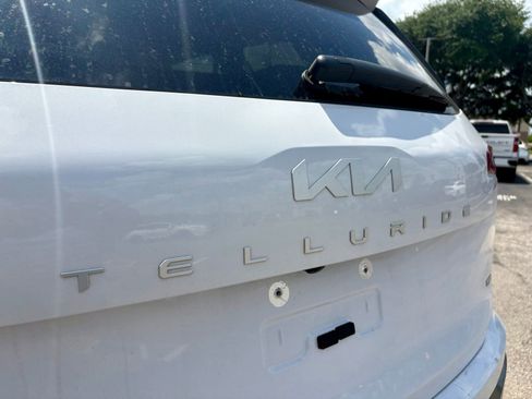 Used 2025 Kia Telluride S AWD/4WD image 10
