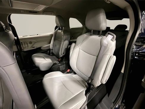 Used 2024 Toyota Sienna XLE w/ XLE Plus Package image 26