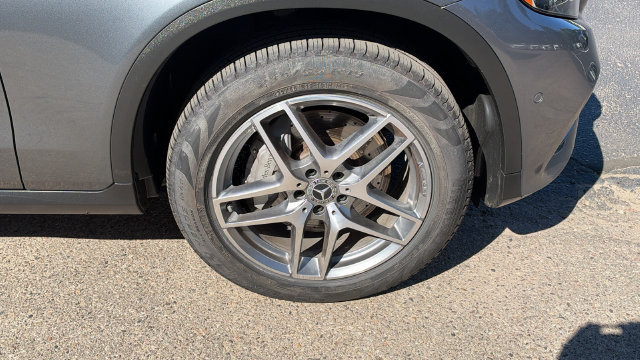 Used 2019 Mercedes-Benz GLC 300 4MATIC image 10