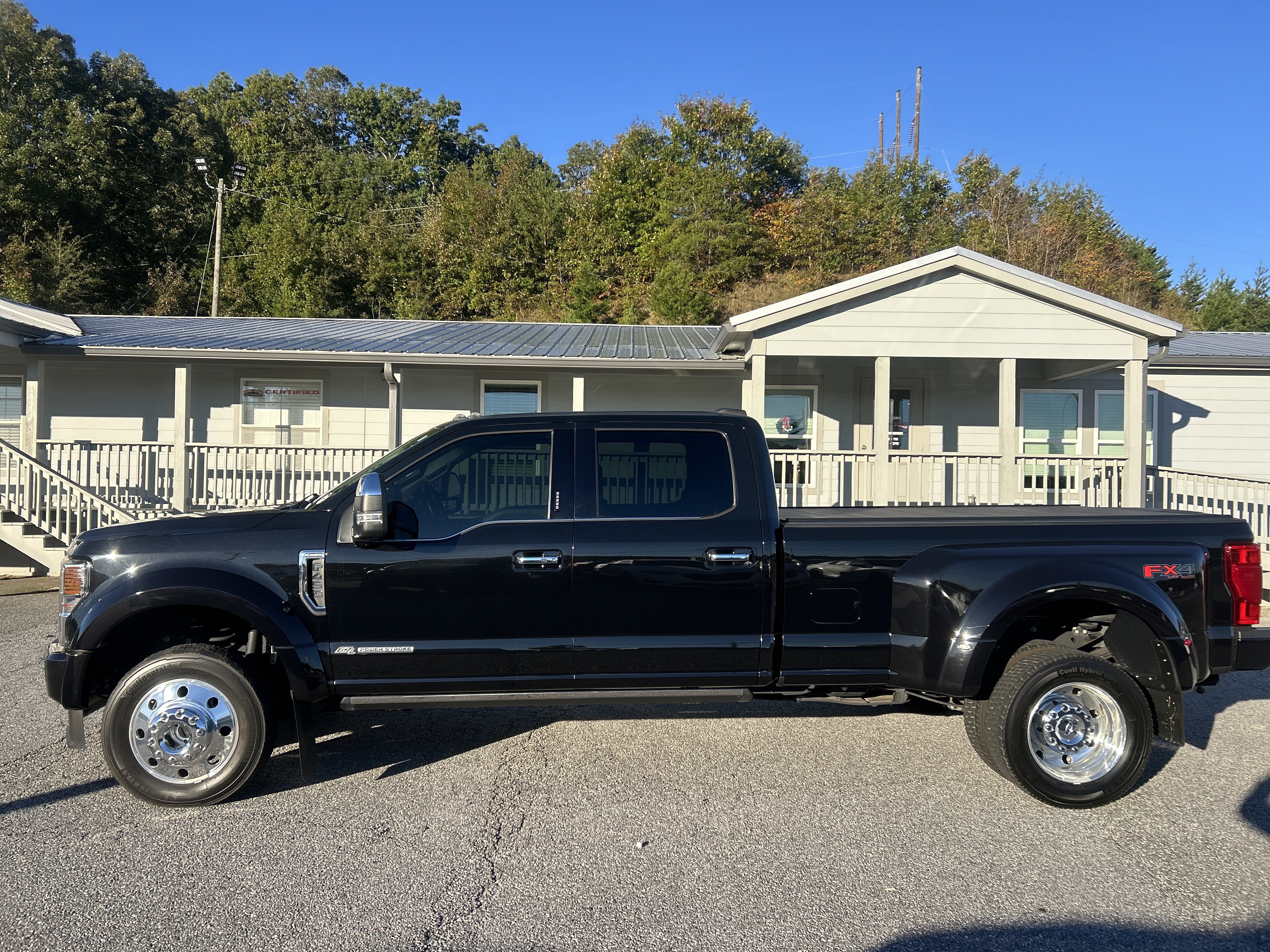 Used 2020 Ford F450 4x4 Crew Cab Super Duty image 3
