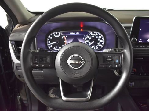 Certified 2022 Nissan Rogue SV image 14