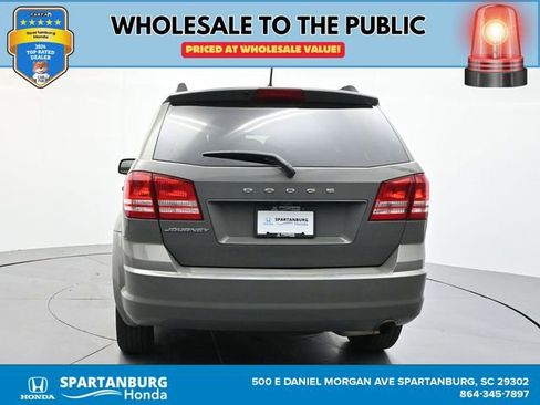 Used 2019 Dodge Journey SE image 7