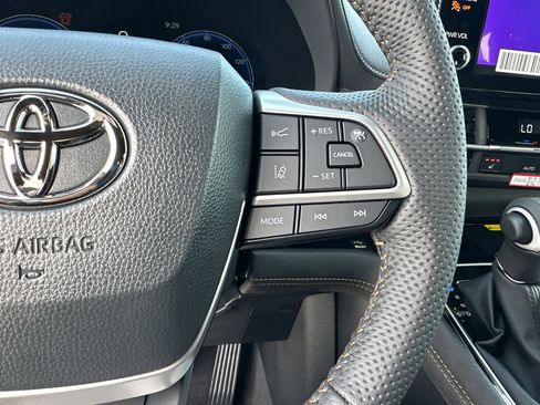 New 2026 Toyota Sienna XLE Woodland Edition image 25