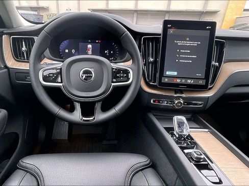 New 2026 Volvo XC60 B5 Ultra w/ Climate Package image 15