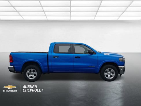 Used 2025 RAM 1500 Big Horn AWD/4WD image 2