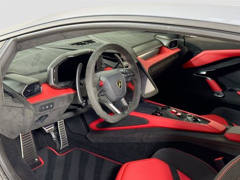 Used 2025 Lamborghini Revuelto AWD/4WD image 15